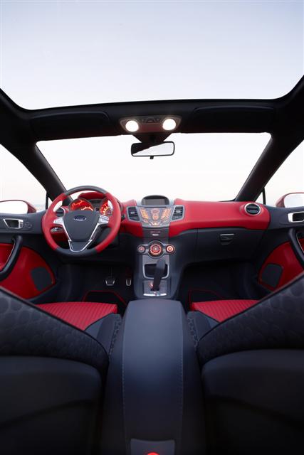 Ford Verve Concept Stufenheck Bild 30