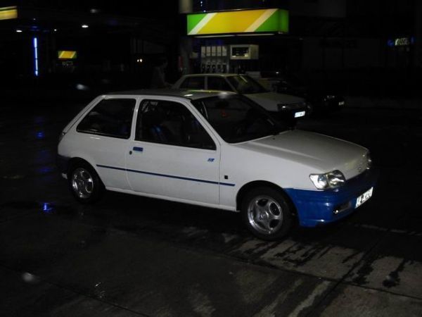 Ford Fiesta MK3 von Florian - Bild 3