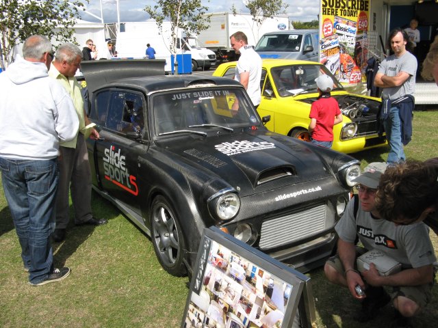 Shows & Treffen - 2011 - Ford Fair auf dem Grand Prix Circuit Silverstone - Bild 393