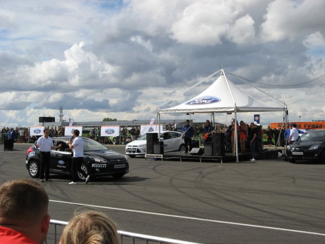 Shows & Treffen - 2011 - Ford Fair auf dem Grand Prix Circuit Silverstone - Bild 402