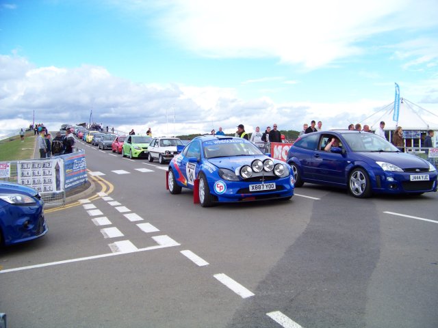 Shows & Treffen - 2011 - Ford Fair auf dem Grand Prix Circuit Silverstone - Bild 483