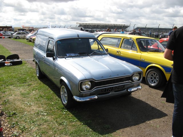 Shows & Treffen - 2011 - Ford Fair auf dem Grand Prix Circuit Silverstone - Bild 74