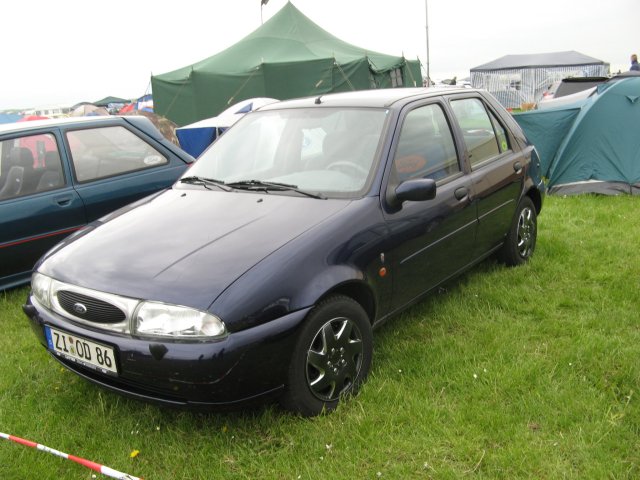 Shows & Treffen - 2010 - Himmelfahrtstreffen auf dem Flughafen Magdeburg - Bild 122