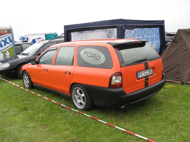 Shows & Treffen - 2010 - Himmelfahrtstreffen auf dem Flughafen Magdeburg - Bild 275