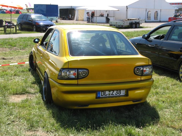 Shows & Treffen - 2011 - Himmelfahrtstreffen auf dem Flughafen Magdeburg - Bild 102