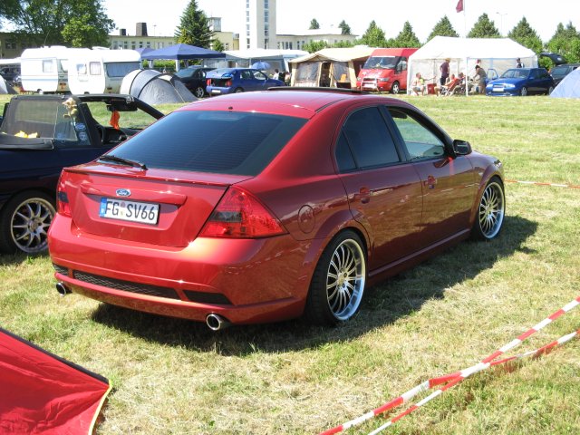 Shows & Treffen - 2011 - Himmelfahrtstreffen auf dem Flughafen Magdeburg - Bild 103