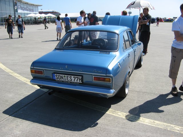 Shows & Treffen - 2011 - Himmelfahrtstreffen auf dem Flughafen Magdeburg - Bild 182