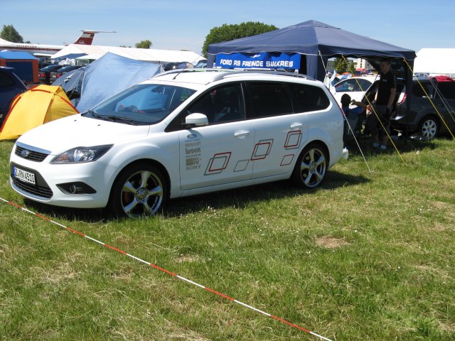 Shows & Treffen - 2011 - Himmelfahrtstreffen auf dem Flughafen Magdeburg - Bild 24