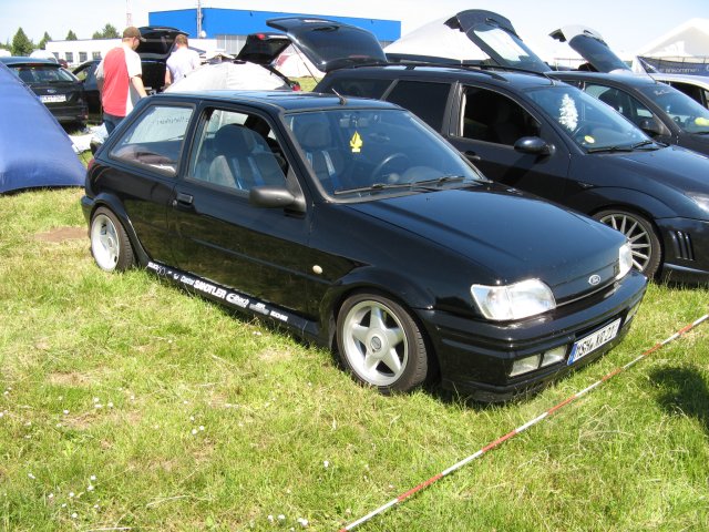 Shows & Treffen - 2011 - Himmelfahrtstreffen auf dem Flughafen Magdeburg - Bild 41