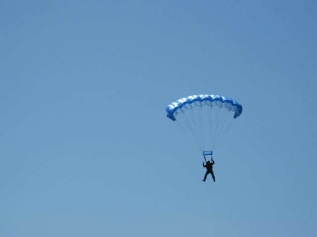 Shows & Treffen - 2011 - Himmelfahrtstreffen auf dem Flughafen Magdeburg - Bild 5