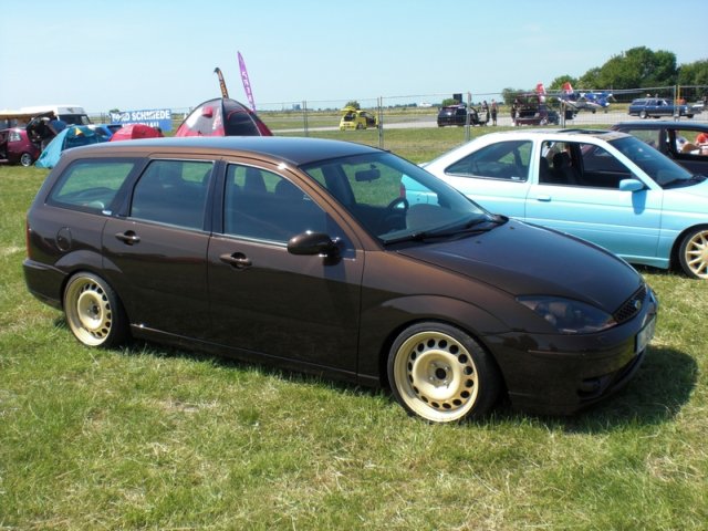 Shows & Treffen - 2011 - Himmelfahrtstreffen auf dem Flughafen Magdeburg - Bild 65