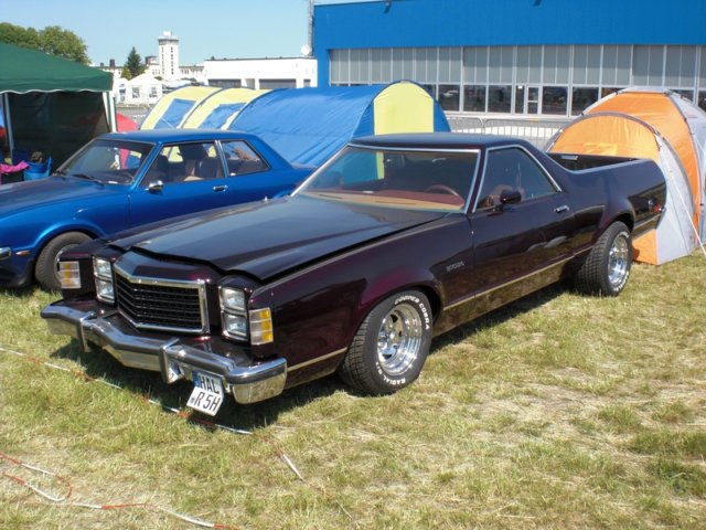 Shows & Treffen - 2011 - Himmelfahrtstreffen auf dem Flughafen Magdeburg - Bild 69