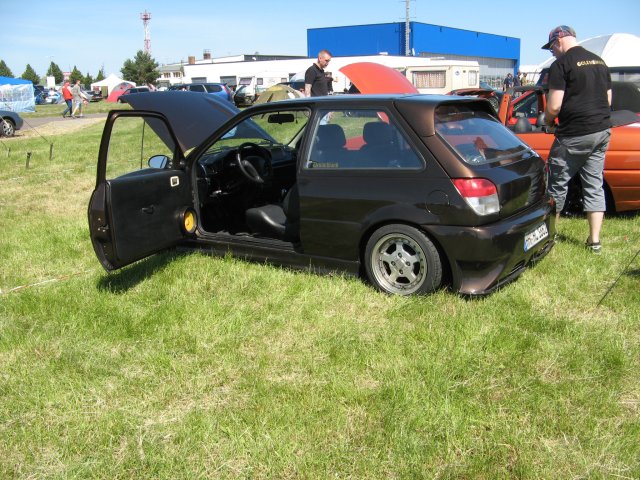 Shows & Treffen - 2011 - Himmelfahrtstreffen auf dem Flughafen Magdeburg - Bild 89