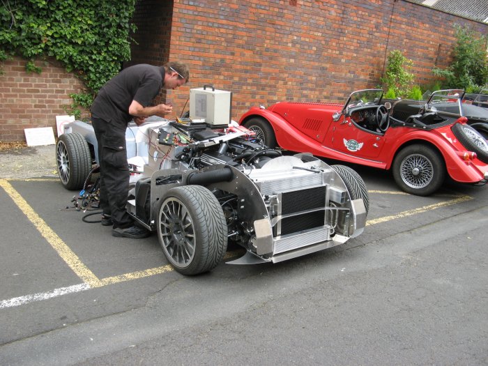 Shows & Treffen - 2009 - Besichtigung des Morgan Motor  Co. Werkes in Malvern Link - Bild 12