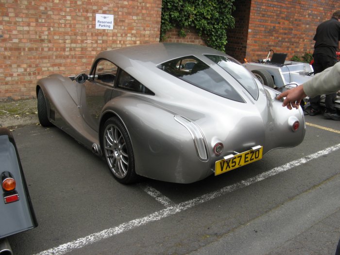 Shows & Treffen - 2009 - Besichtigung des Morgan Motor  Co. Werkes in Malvern Link - Bild 13