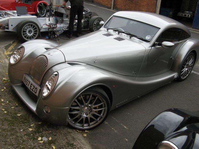 Shows & Treffen - 2009 - Besichtigung des Morgan Motor  Co. Werkes in Malvern Link - Bild 15