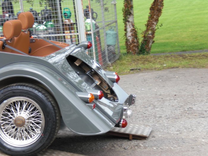 Shows & Treffen - 2009 - Besichtigung des Morgan Motor  Co. Werkes in Malvern Link - Bild 185