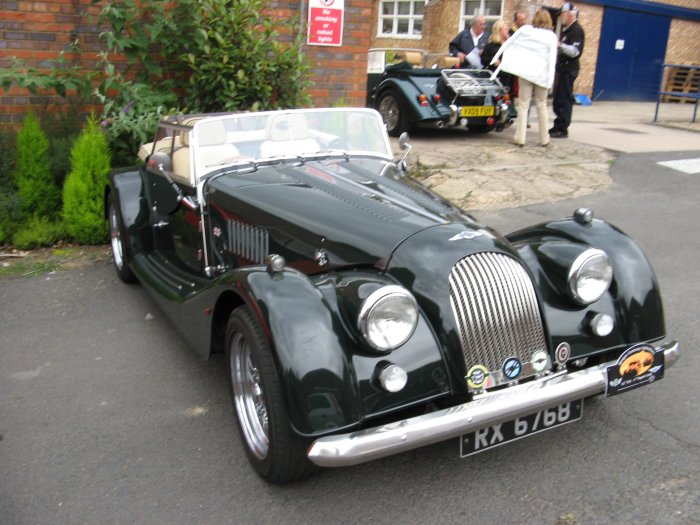 Shows & Treffen - 2009 - Besichtigung des Morgan Motor  Co. Werkes in Malvern Link - Bild 7