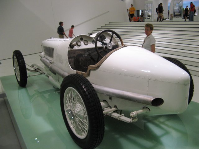 Shows & Treffen - 2009 - Besuch beim Porsche Museum in Stuttgart - Bild 11