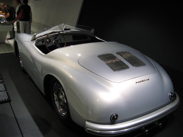 Shows & Treffen - 2009 - Besuch beim Porsche Museum in Stuttgart - Bild 26