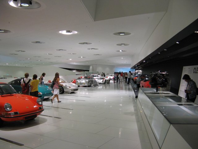 Shows & Treffen - 2009 - Besuch beim Porsche Museum in Stuttgart - Bild 38