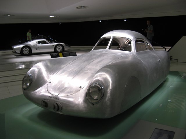 Shows & Treffen - 2009 - Besuch beim Porsche Museum in Stuttgart - Bild 6