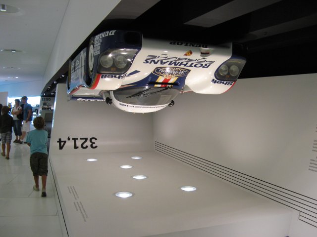 Shows & Treffen - 2009 - Besuch beim Porsche Museum in Stuttgart - Bild 62